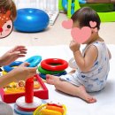 행복한 꼬마 거북이 이미지