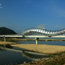 남대천보행교 이미지