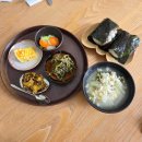 산스테이 | [연희동/식당] 산스 : 경우의 수 팝업_겨울 채소와 닭고기 스프 / Jeju 주먹밥 플레이트 / 새우 비스크...