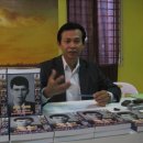 차이 소팔 : 캄보디아 훈센 총리의 크메르어 전기 출판 이미지