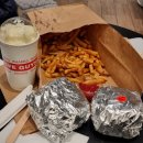 [더현대서울 맛집] 파이브가이즈 여의도 | 커스텀이 가능한 수제버거&amp;밀크쉐이크 후기