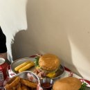 메드프라이즈 | [대전 우송대 수제버거 맛집] 육즙팡팡 매드버거! 하와이안, 더블버거, 버터갈릭감튀 솔직후기