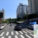 브라운스톤 앞 버스정류장 이미지