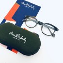 스퀘어 안경 이미지