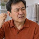 “귀지 파내려다 병원 신세중” 귀 건강을 해치는 행동 3가지 이미지