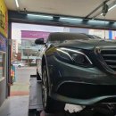 타어어 업 | 벤츠E220d 피렐리타이어 런플렛 제품 작업후기 부산진구 타이어 전문점 타이어 전문업체