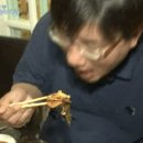 생로병사의 비밀 짠맛 중독 아저씨 먹방ㅋㅋㅋ.gif 이미지