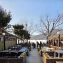 테라스풍경 | 양평 수수카페 솔직후기｜북한강 뷰 끝판왕 대형카페, 본관·별관·야외테라스 풍경 총정리