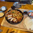 누구나홀딱반한닭 홍대점 이미지