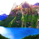 아름다운 록키 산맥의 호수 이미지