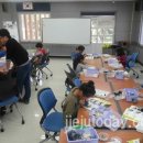 로봇이 움직이는 도서관 이미지