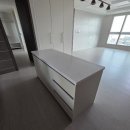 UR(평택시)-[고덕국제대로]-하-9 | [평택 맞춤가구] “힐스테이트고덕센트럴 드레스룸 완성! 시스템헹거, 맞춤화장대 + 주방 아일랜드장...