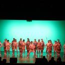뉴질랜드 조기유학 유학생들이 참여한 부채춤공연(오투모에타이 인터미디어트 쇼케이스 현장) 이미지