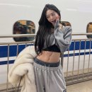 유나호텔 | 있지 유나 크롭 레이어드 니트 스웻팬츠 옷 정보, 아이돌 패션