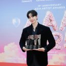 251207 이준호, 장원영과 왈츠 등장→6시간 MC→4관왕 기염..이보다 완벽할순 없다 이미지