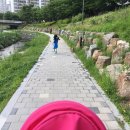 메가박스 앞 이미지