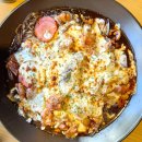 홍대 밥집 옹다래찜닭 푸짐한 치즈찜닭