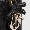 도예 D반 | 리본 참 추가된 디올 레이디백 신상 가격은?