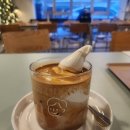 유월부동산중개 | 역삼동 유월카페 다녀온 솔직 후기 | 감성과 맛 둘 다 잡은 역삼 카페 추천