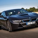 BMW i8 하이브리드 스포츠카 이미지