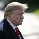 Trump office cleared 25 officials originally disqualified over security fears, whistleblower claims by Ben Riley-Smith,The Telegraph 이미지