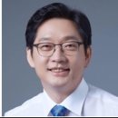 김경수 페북 프로필 사진 ‘양손 하트’로 변경…‘사면 예고’ 해석 분분 이미지