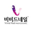 비비드 네일