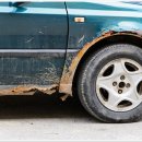 자동차수리중 이미지