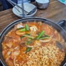 생돼지 김치찌개 생삼겹 이미지