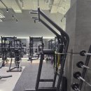 허바허바형스튜디오 | 돈암동 운동일기 — 퇴근한 엄마랑 기말 앞둔 딸, 오늘도 러닝머신 위에서 하루를 풀어낸 밤