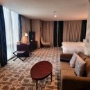 도서관에 온(on) 유튜버 이미지