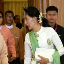 18/03/23 Path cleared for Win Myint to become Myanmar president - New leader is expected to be more active than his predecessor in helping Aung San Su 이미지