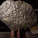 집에서 햄 만들던 돌 알고보니 60억원 희귀 운석 (ㅋㅋㅋㅋㅋㅋㅋㅋㅋㅋㅋㅋㅋㅋㅋㅋㅋㅋ) 이미지