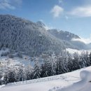 조마루로85번길 18 | 절벽 위에서 마주한 철거의 순간, 붕괴와 재생이 교차하는 풍경의 기록