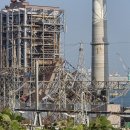 울산발전소 붕괴, 대형 크레인 5대로 구조물 들어올려 구조해야 이미지