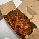 노랑통닭(대신점) | [안 매운 치킨] 노랑통닭 엄청 큰 반반치킨 / 후라이드 &amp; 양념 뼈 치킨 주문 후기