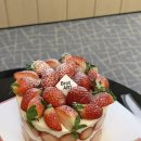 브로트아트여의도역 | [여의도] 브로트아트 여의도 본점 딸기케이크 후기