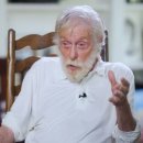 100세 생일 맞은 배우의 낙관적 인생..."증오해 본 적 없다" 이미지