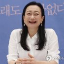 파친코 작가, 이민진 "글쓰기는 저항·혁명의 행동…파친코도 위험" 이미지