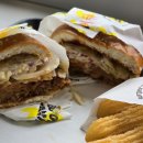 🍔 감자네 먹부림 | 수제버거 뺨치는 육향! 노브랜드버거 '스모크 바비큐 & 슈크림 츄러스' 후기