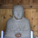 진주 용암사지 석조지장보살좌상 이미지