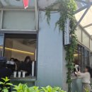 로우커피스탠드 - 성동구 광나루로 180 | [성수 카페] 단돈 3천원의 행복! 성수동 핫플 '로우 커피 스탠드' 라떼 테이크아웃 후기