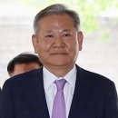 이상민, 형사재판 초유의 &#39;선서 거부&#39;...재판장 &#34;이런 거 처음 본다&#34; 이미지