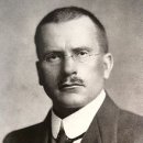 카를 융Carl Jung (우리나라에서는 대중에게 인간과상징책으로 알려져 있음) 이미지