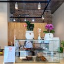 거룡6길 1, (용산동) | 내돈내산 충주신상카페 용산동 카페숨 (soom) 과일산도 버터떡 휘낭시에
