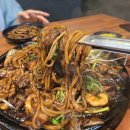 파주중학교 | 5년 만의 재방문 여전히 맛있는 파주돌짜장: 이영자 맛집 그대로였어요 돌판가지새우 GOOD🍜