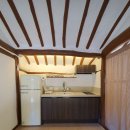 스테이 어라운드 이미지