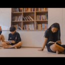 축구장 옆 이미지