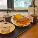 빵위에치즈 광주서구점 | 광주 상무지구 신상 카페 우트롱 베이커리 솔직 후기