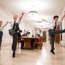 도서관에서 함께 춤을 이미지